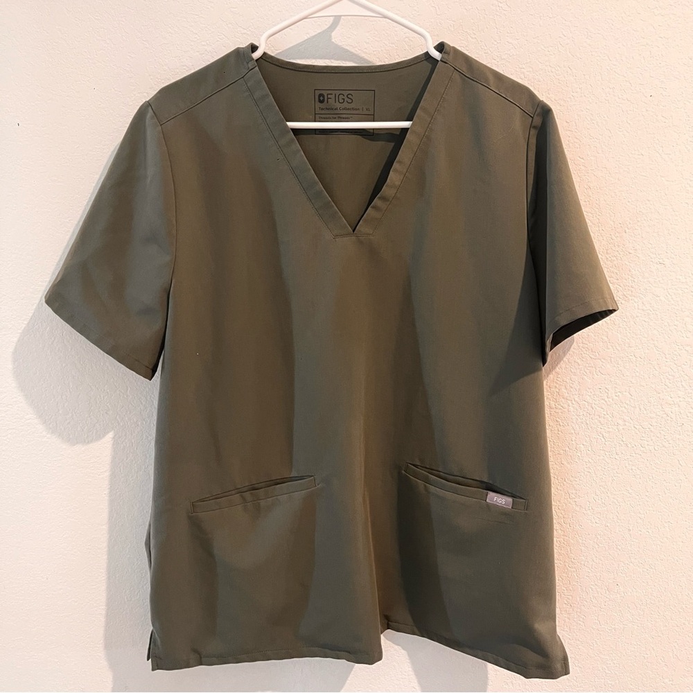 Figs Women’s Casma Green Scrub Top Size XL